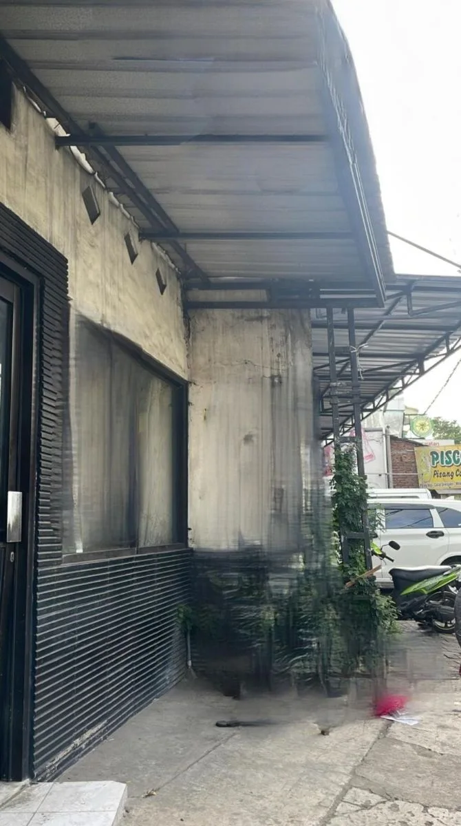 Disewakan Rumah Usaha Kawasan Ramai di Simo Kalangan Surabaya Barat