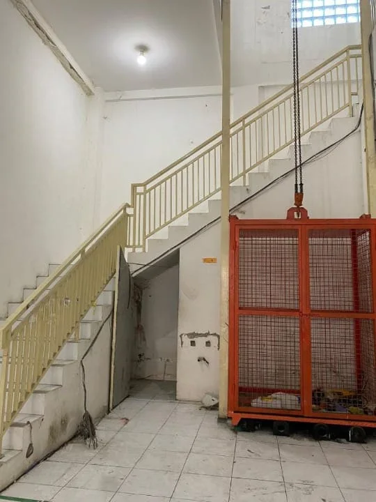 Dijual Ruko Bagus Strategis Setro Baru di Wilayah Surabaya Timur - Thumbnail 4