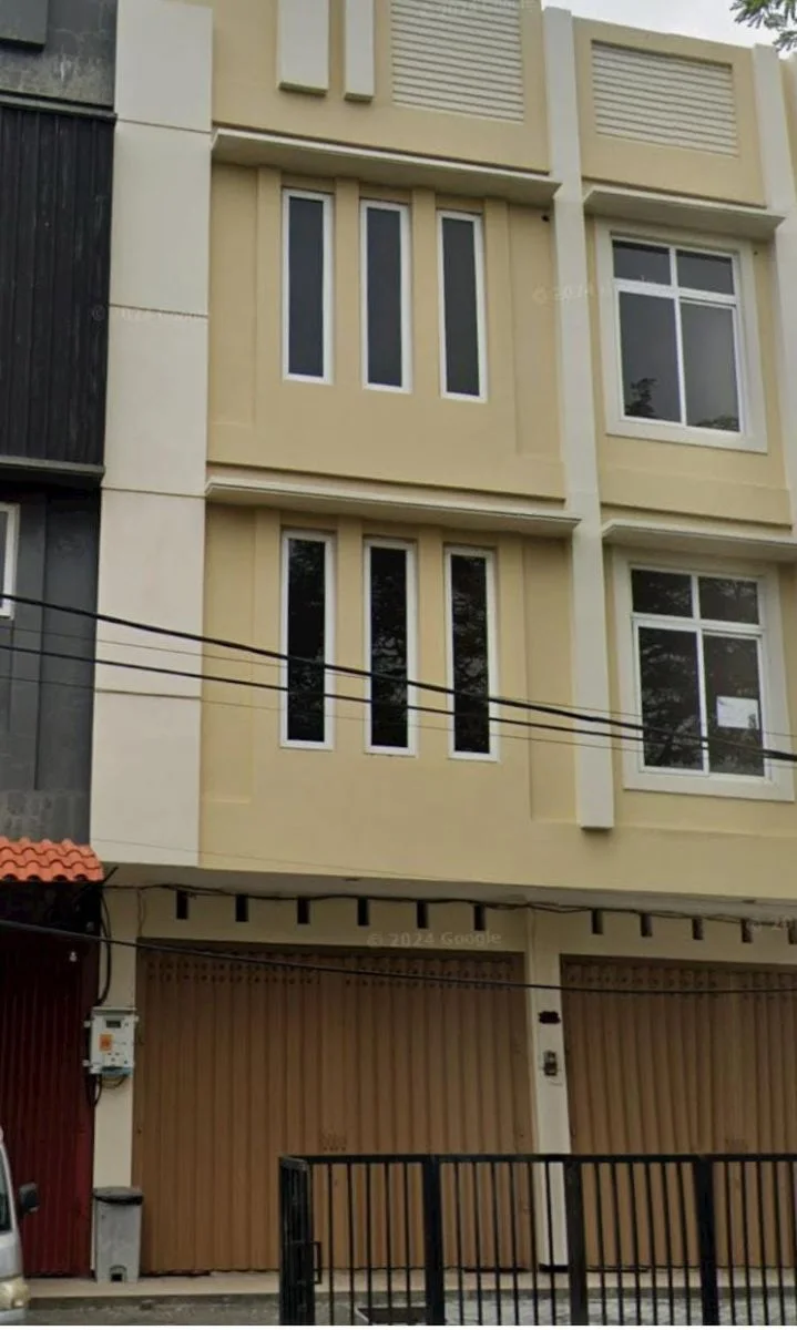Dijual Ruko Tiga Lantai Lokasi di Raya Merr Surabaya Timur