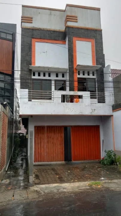Dijual Ruko Strategis di Jambangan Surabaya Selatan