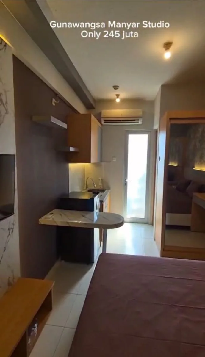 Dijual Apartemen Gunawangsa Baru Furnish Murah di Manyar Surabaya Timur - Thumbnail 3