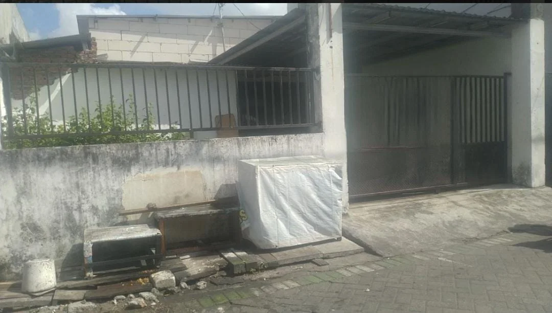 Dijual Rumah Strategis di Kalibokor Surabaya Timur