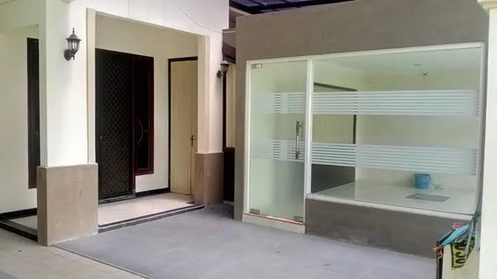 Dijual/Disewakan Rumah Strategis di Palm Spring Regency Wilayah Surabaya Selatan - Thumbnail 2