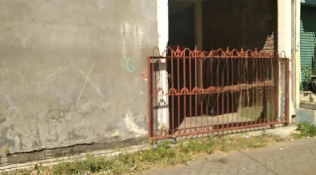 Dijual Rumah Ideal di Balongsari Praja Surabaya Barat