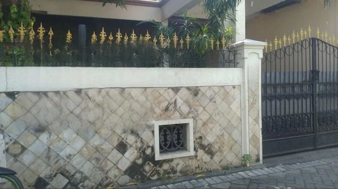 Dijual Rumah Kawasan Ramai di Simorejo Surabaya Barat