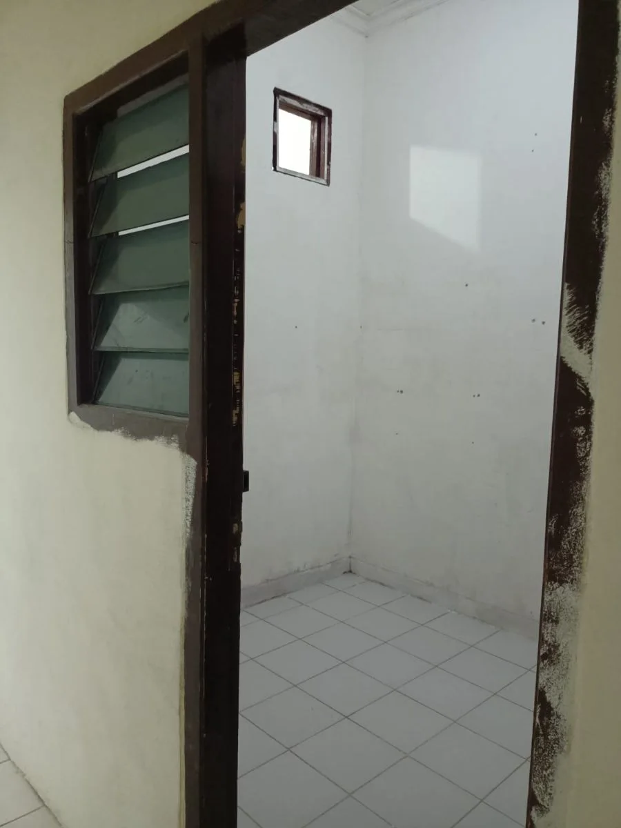 Dijual Rumah Nyaman Bagus di Setro Baru Utara Wilayah Surabaya Utara - Thumbnail 4