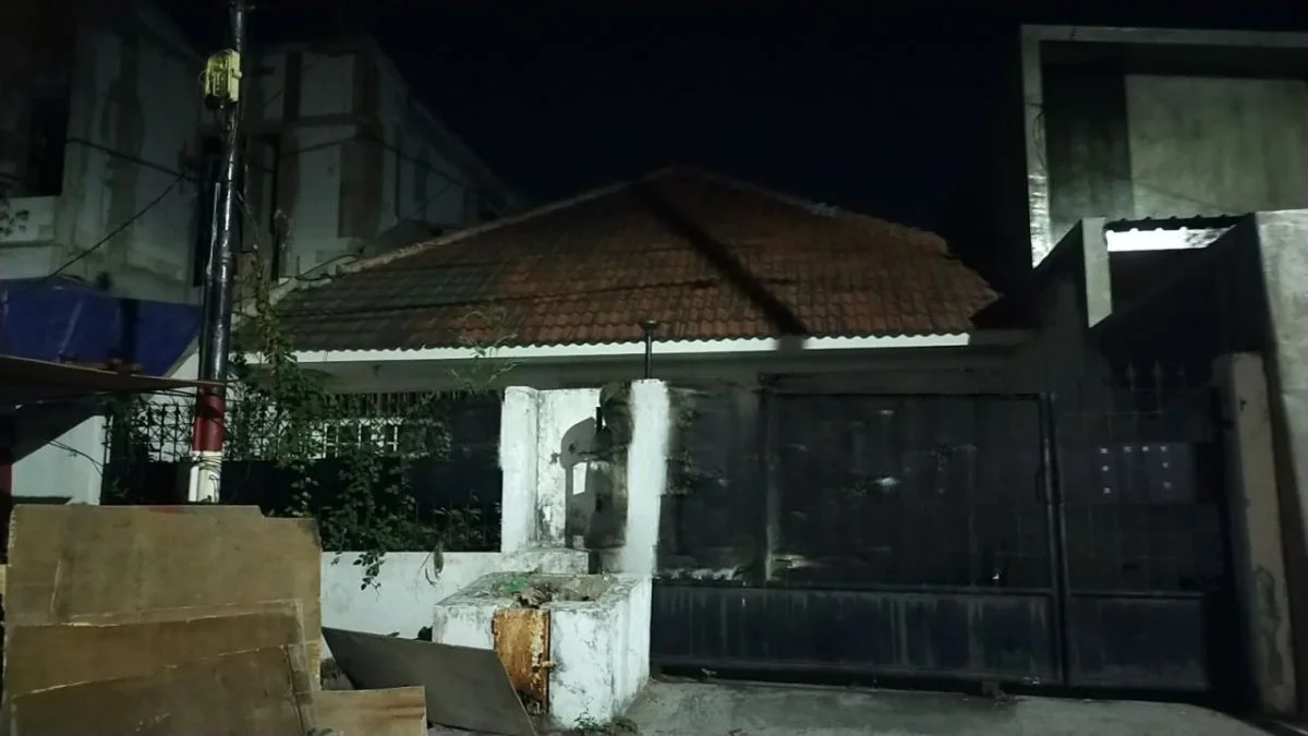 Dijual Rumah Ideal di Taman Pondok Indah Surabaya Barat - Image 1
