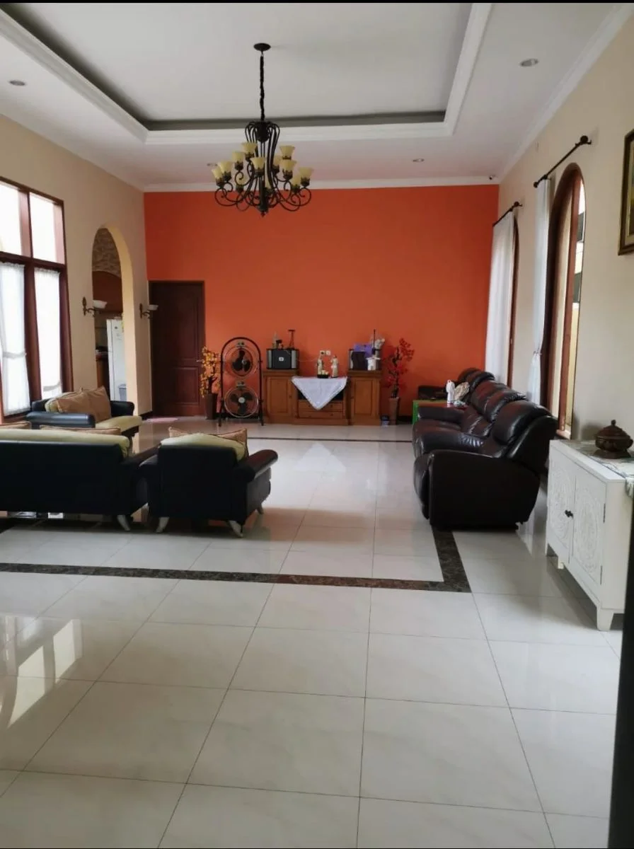 Dijual Rumah Lokasi Strategis di Wilayah Villa Riviera Surabaya Timur - Thumbnail 3
