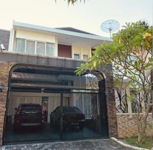 Dijual Rumah Mewah Bagus di Wilayah Citraland Surabaya Barat