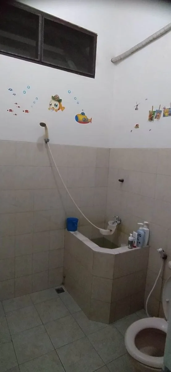 Dijual Rumah Strategis Siap Huni di Kawasan Ikan Mungsing Surabaya Utara - Thumbnail 2