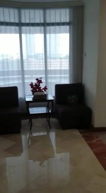 Disewakan Condominium Bagus Nyaman Wilayah Graha Family Surabaya Barat - Thumbnail 2