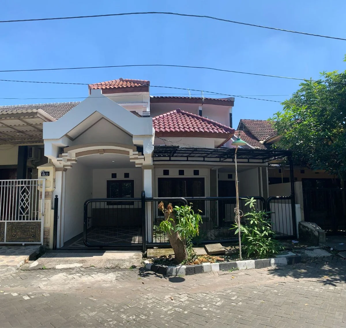 Dijual Cepat Rumah Murah 1,5 Lantai Siap Huni Lokasi Permata Safira, Lidah Kulon Surabaya Barat - Thumbnail 3