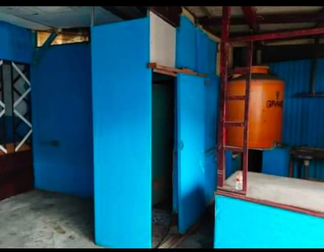 Dijual Rumah Lokasi Strategis Cocok Untuk Usaha Raya Banyurip Surabaya Barat - Thumbnail 2