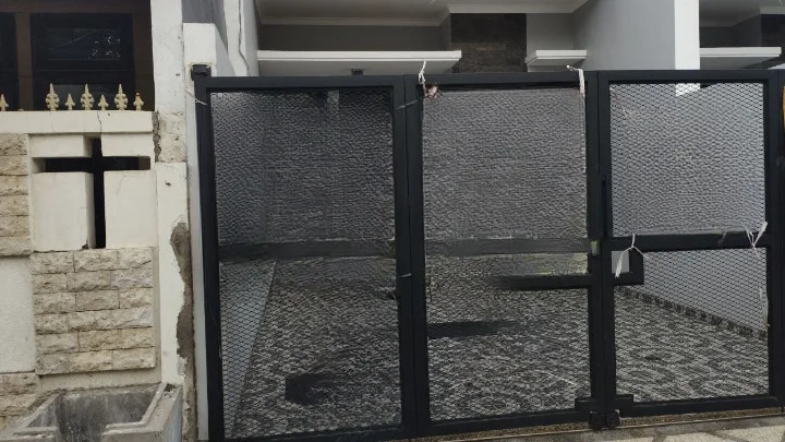 Dijual 2 Rumah Jejer Siap Huni Sutorejo Wilayah Surabaya Timur
