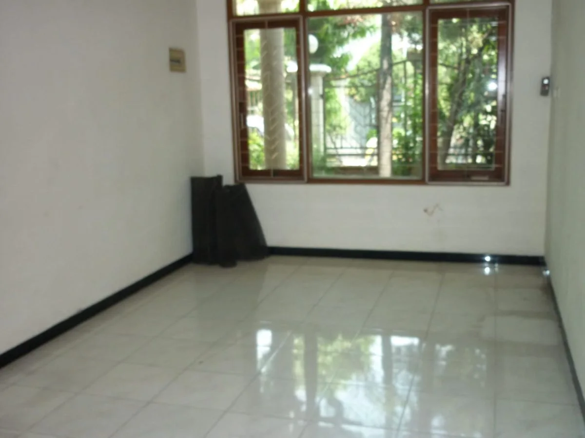 Disewakan Rumah Strategis di Kupang Indah Surabaya Barat - Thumbnail 2