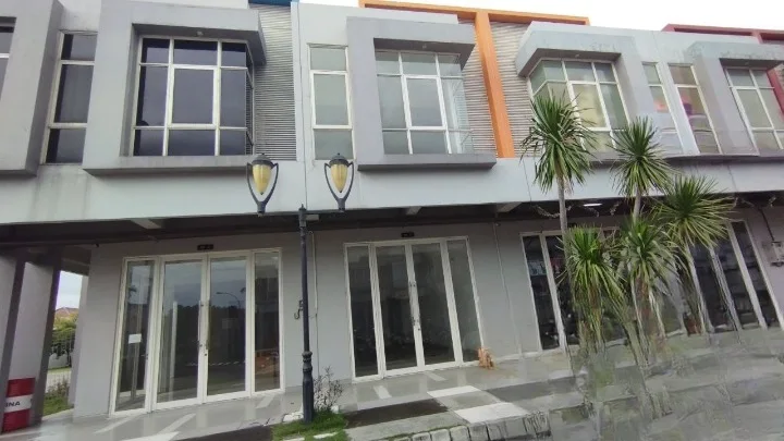 Disewakan Ruko Murah Strategis di Victoria Main Street Grand Pakuwon Surabaya Barat