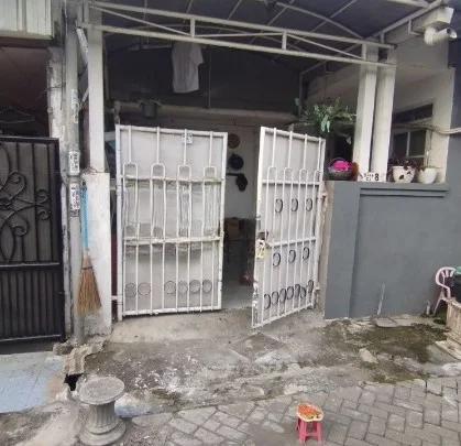 Dijual Rumah Nyaman di Griya Kebraon Barat Surabaya Barat