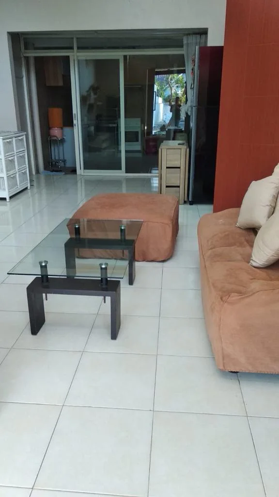 Disewakan Rumah Murah Nyaman di Citraland Palma Classica, Surabaya Barat - Thumbnail 2