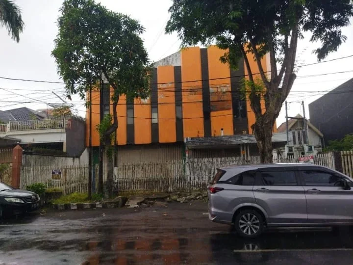 Dijual/Disewakan Ruko Lokasi Strategis di Raya Kartini Surabaya Pusat