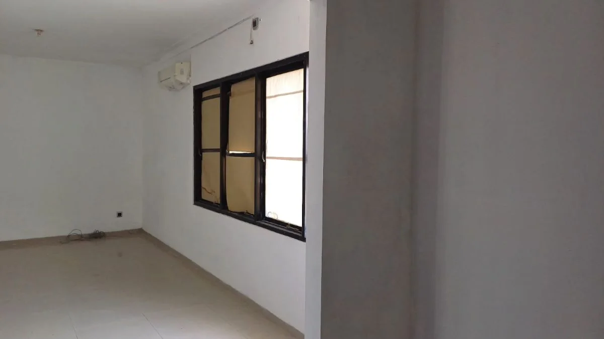 Disewakan Rumah Siap Huni di Prambanan Residence Surabaya Barat - Thumbnail 2