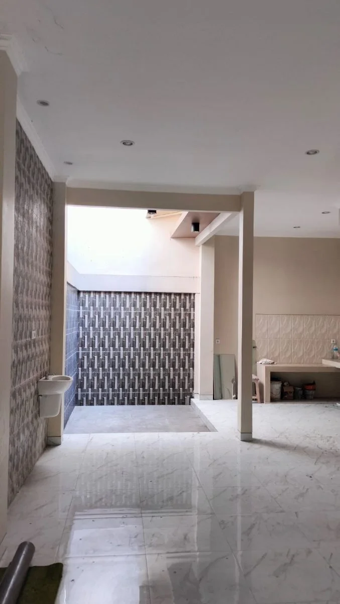 Dijual Rumah Murah Bagus di Kawasan Darmo Permai Utara, Surabaya Barat - Thumbnail 3