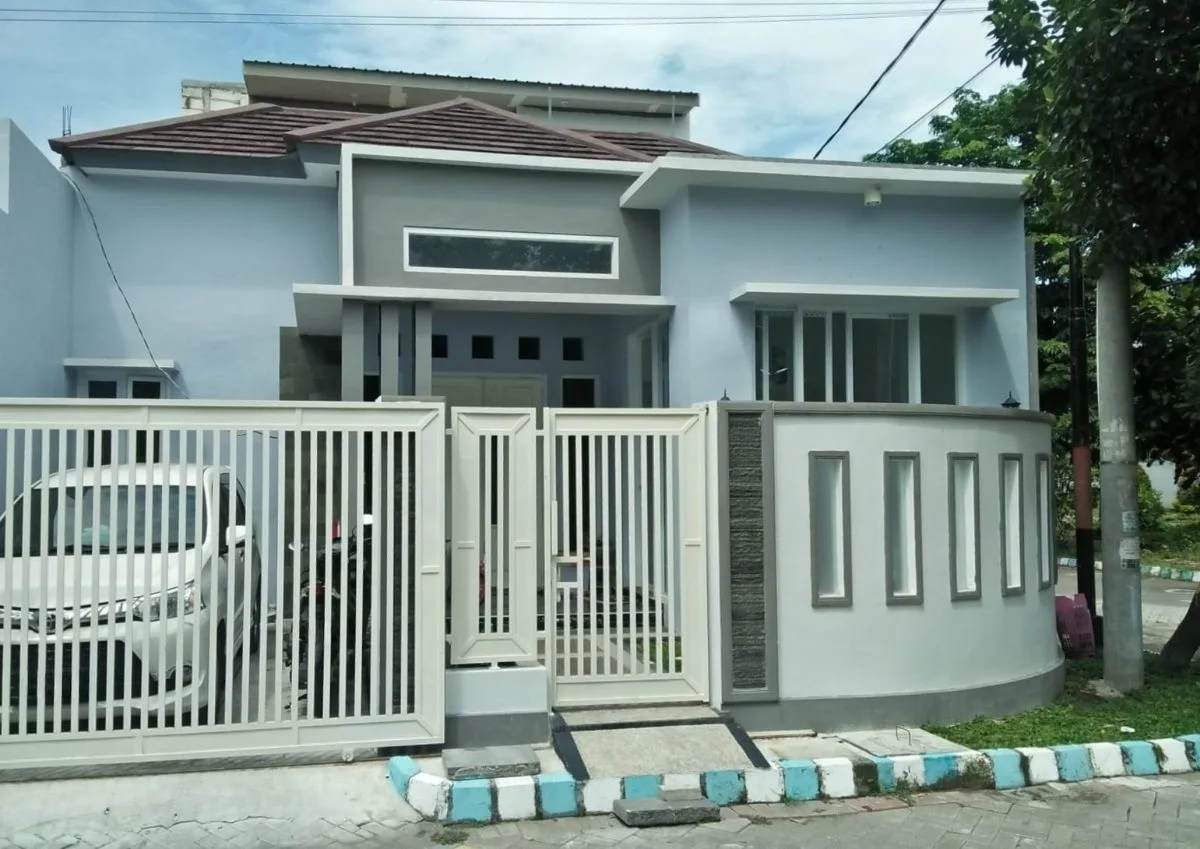 Dijual Rumah Hook Terawat di Dreaming Land Surabaya Barat