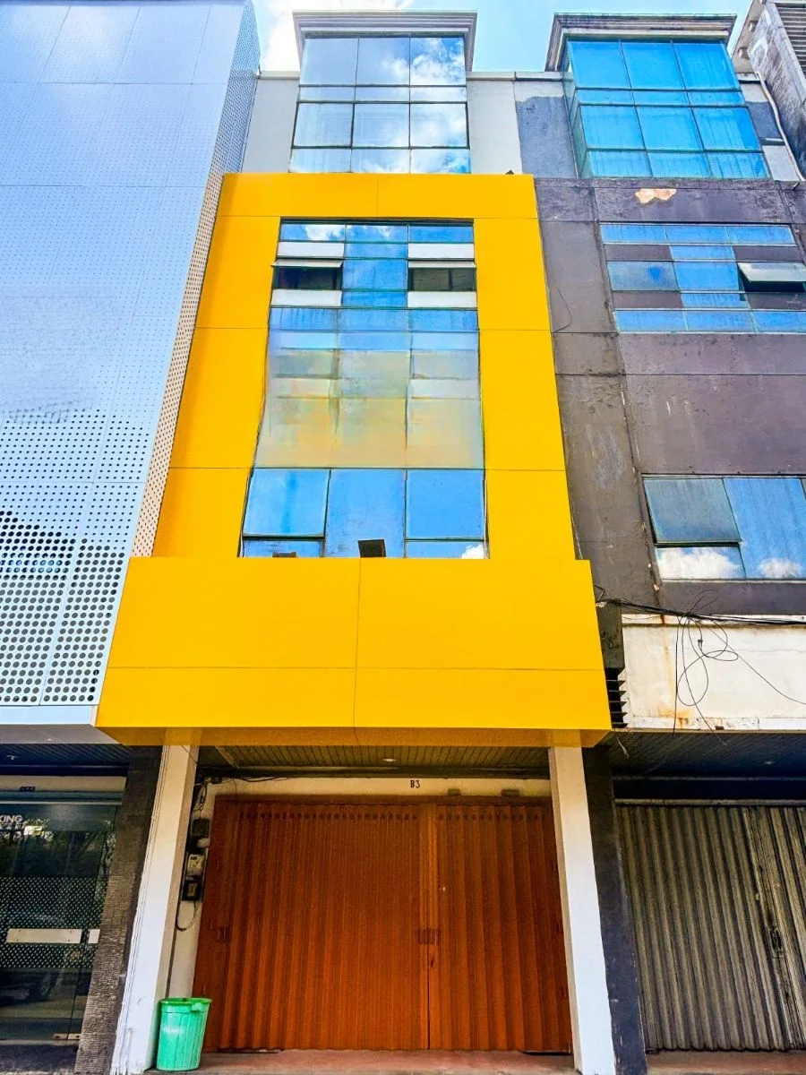 Dijual Ruko Jejer 2 Unit 3 Lantai di Raya Mayjend Sungkono Surabaya Barat