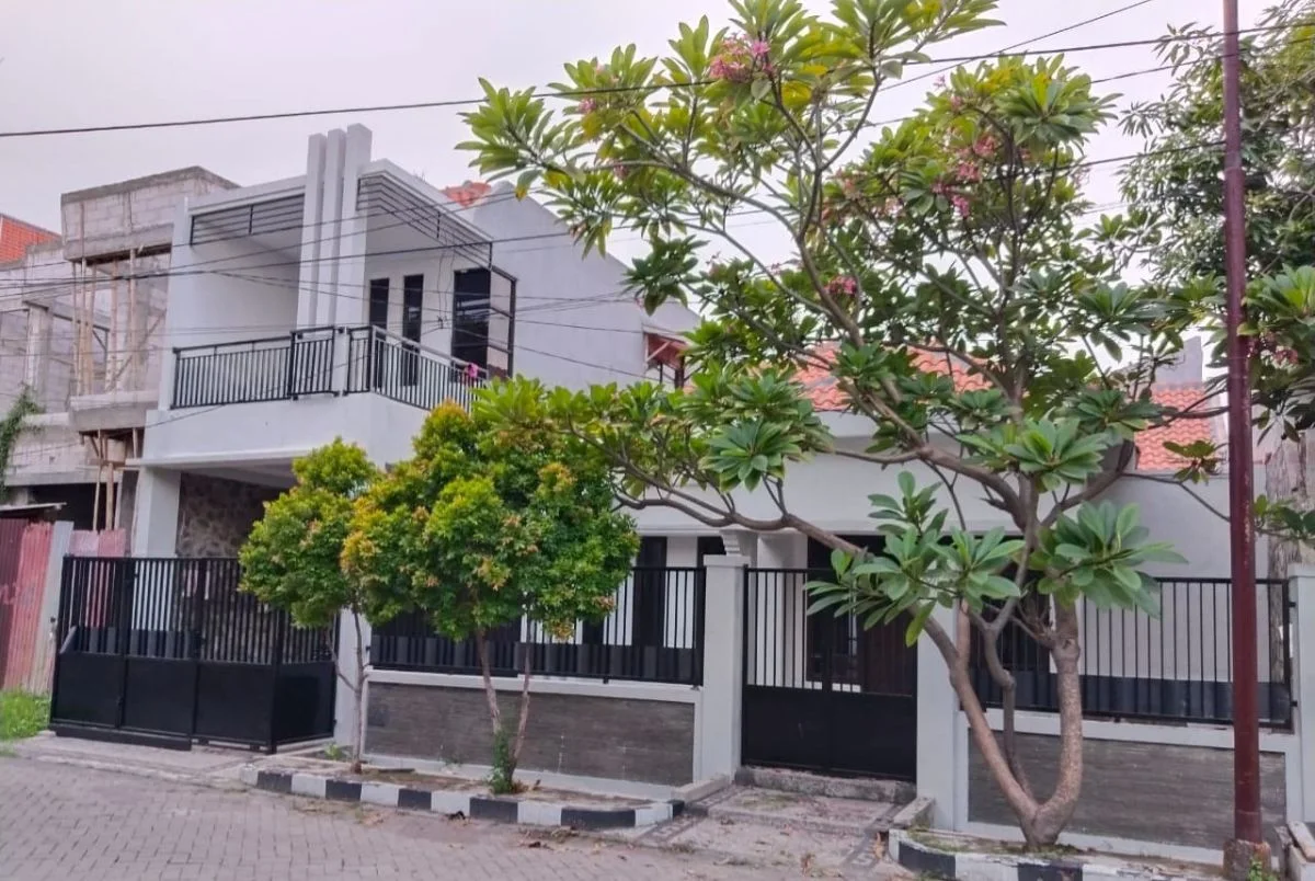 Disewakan Rumah Nol Jalan Raya Surabaya Timur, Nginden Intan Timur