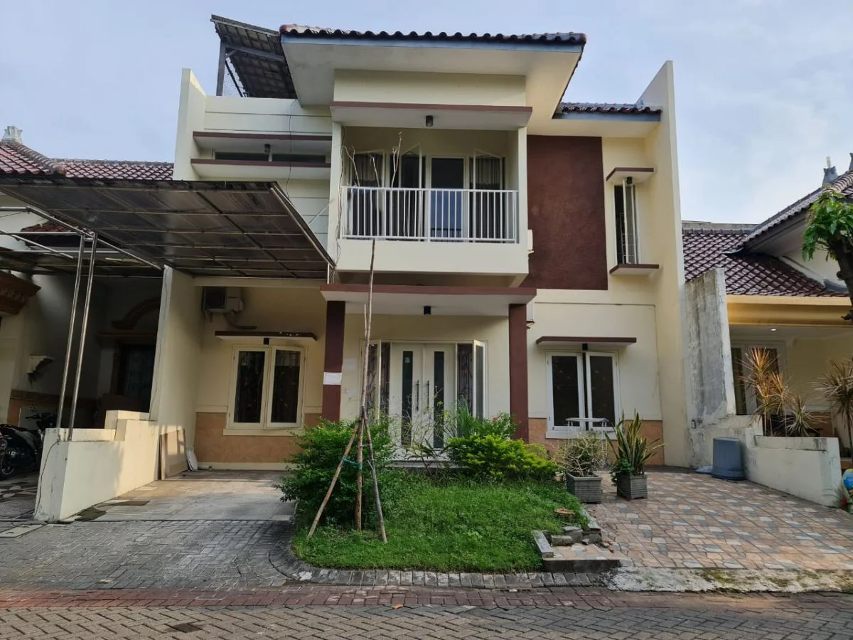 Jual/Sewa Rumah 2 Lantai di Royal Park Citraland Surabaya Barat