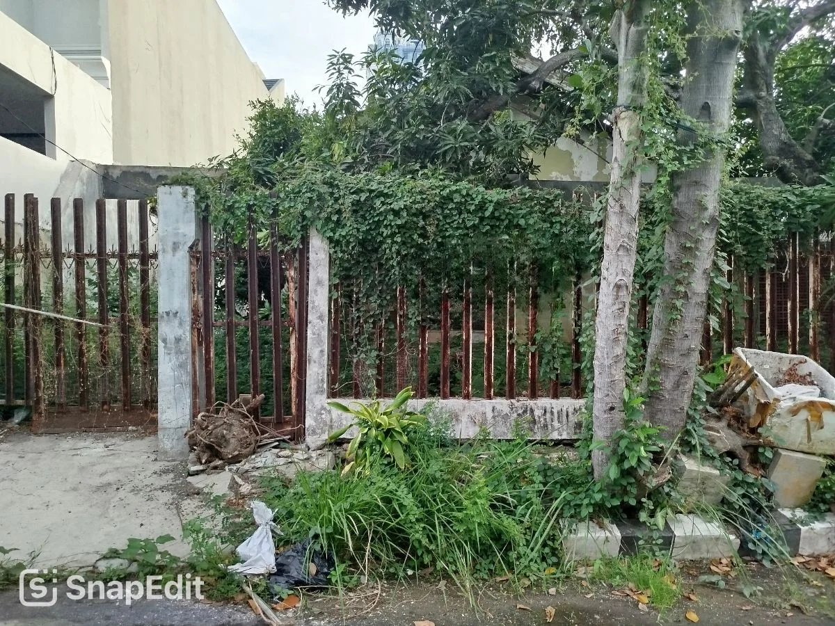 Dijual rumah hitung tanah Darmo Permai Selatan Surabaya Barat