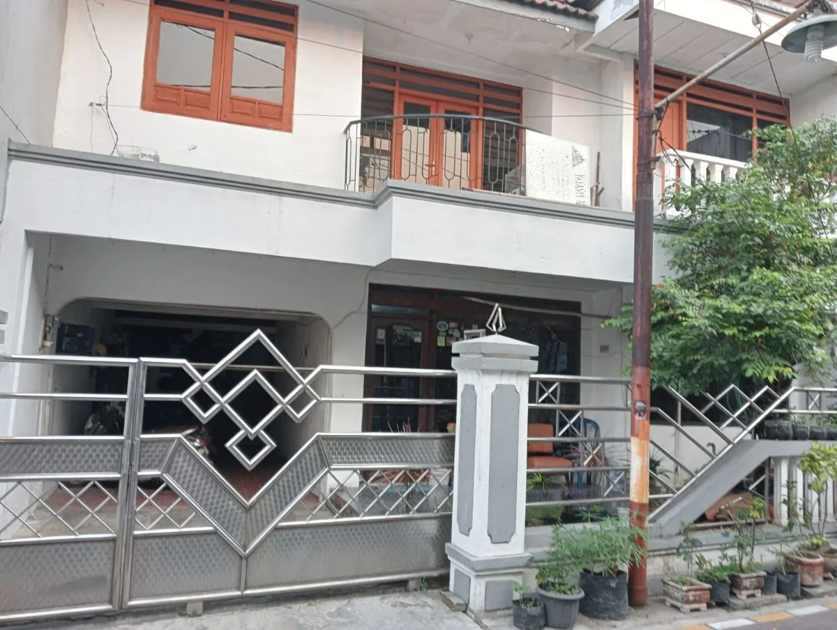 Dijual Rumah Kos 2 Lantai Aktif Strategis di Ketintang Surabaya Selatan
