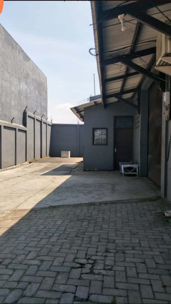 Disewakan Gudang Lokasi Strategis di Lontar Lidah Kulon Surabaya Barat - Thumbnail 2