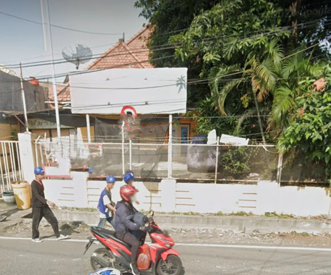 Dijual Rumah Strategis 3BR di Raya Ngagel Kawasan Surabaya Timur
