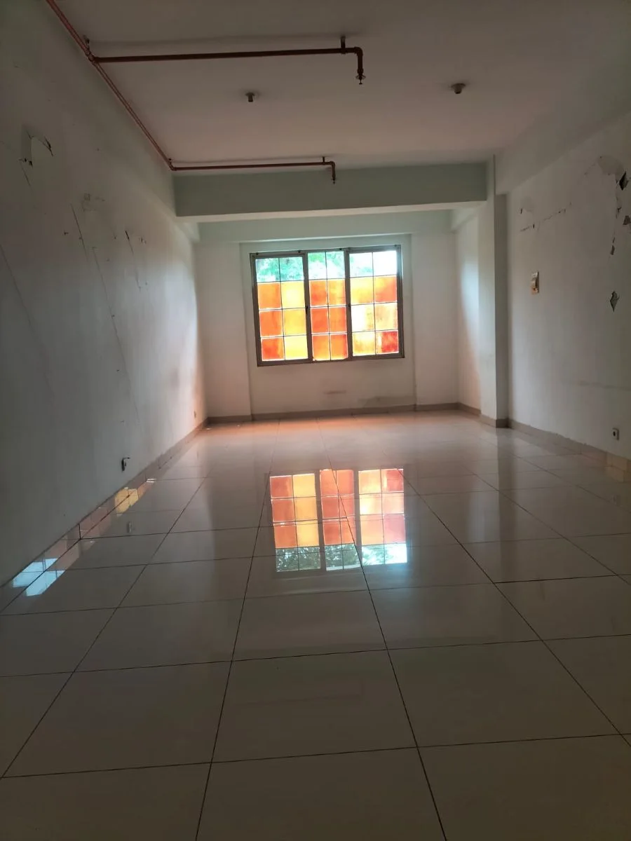 Disewakan Ruko 3 Lantai Siap Untuk Usaha di Waterplace Surabaya Barat - Thumbnail 2
