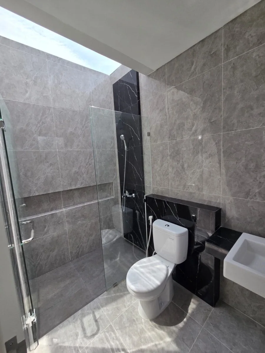 Dijual Rumah Siap Huni di Pelican Hill Surabaya Barat - Thumbnail 5