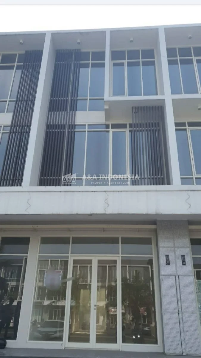 Disewakan Ruko Strategis Siap Pakai Northwest Boulevard Citraland Surabaya Barat