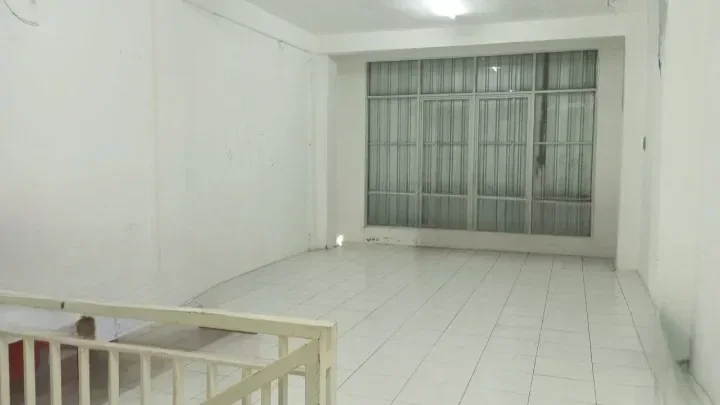 Disewakan Ruko 3 Lantai Lokasi Strategis Raya Darmo Permai Timur Surabaya Barat - Thumbnail 3