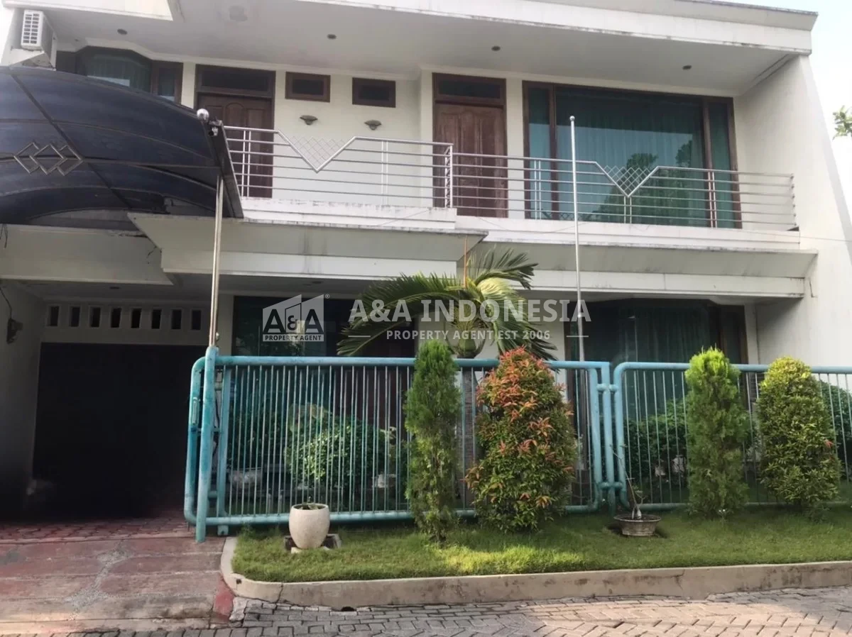 Disewakan Rumah 2 Lantai di Klampis Semolo Surabaya Timur