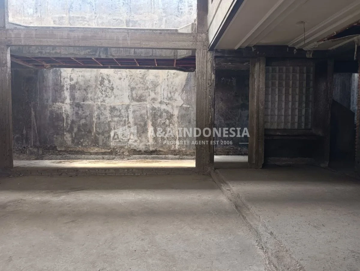 Jual Rumah Mewah 2 Lantai Setengah Jadi Darmo Harapan Lokasi Premium Strategis Surabaya Barat - Thumbnail 6