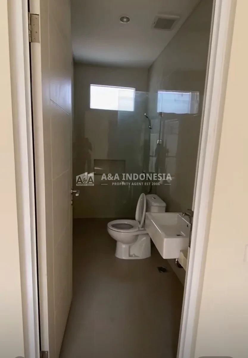 Dijual Rumah Baru Brand New di Central Park Juanda – The Fullerton, Central Park Juanda - Thumbnail 3