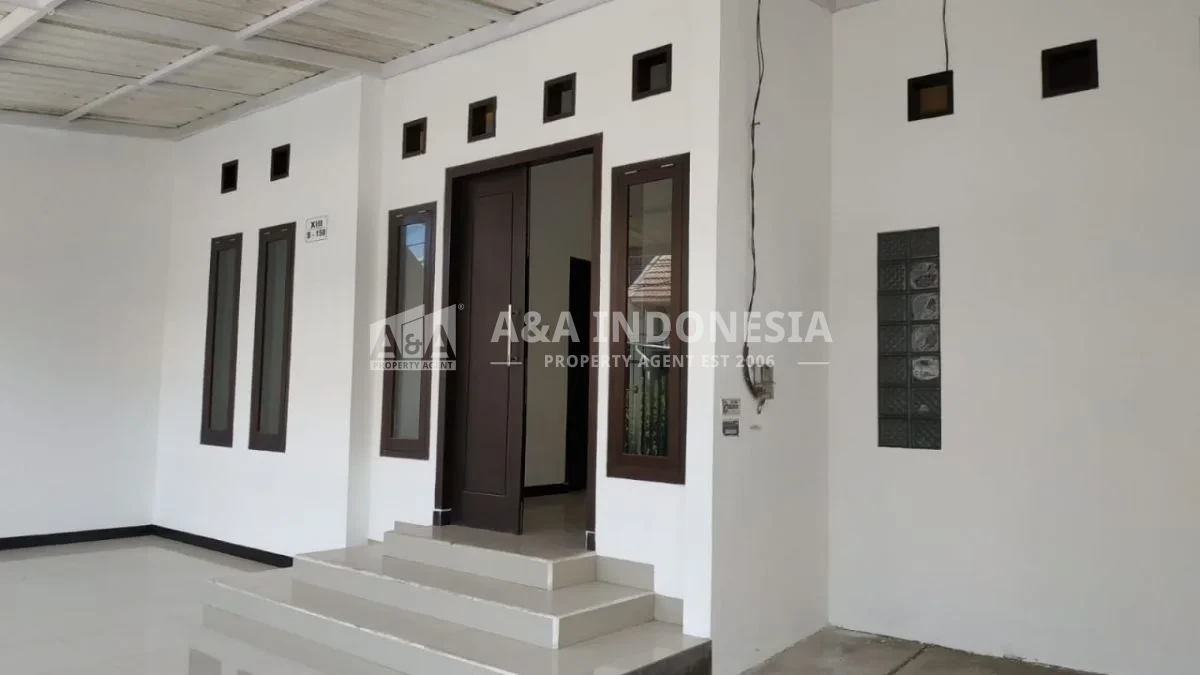Disewakan Rumah Nyaman dan Siap Huni Manyar Jaya Surabaya Timur - Thumbnail 2