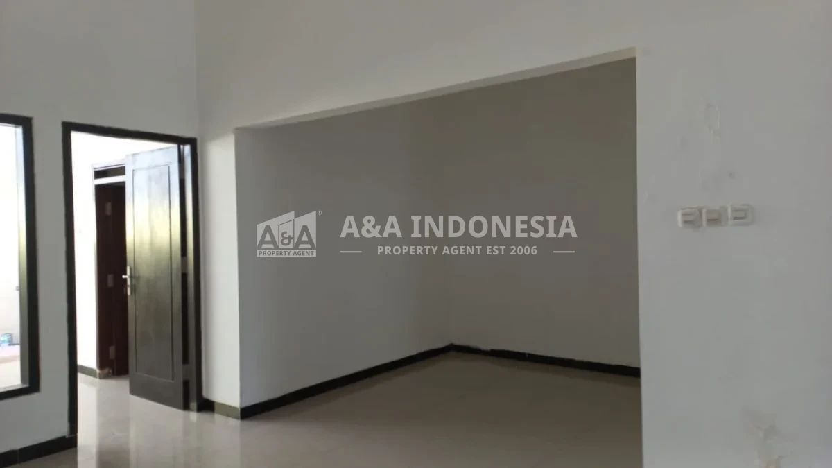 Disewakan Rumah Nyaman dan Siap Huni Manyar Jaya Surabaya Timur - Thumbnail 3