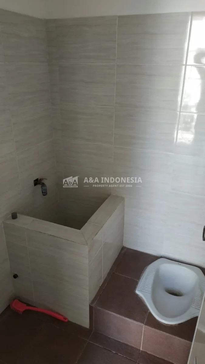 Disewakan Rumah Nyaman dan Siap Huni Manyar Jaya Surabaya Timur - Thumbnail 5