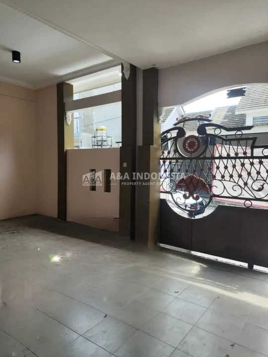 Dijual Rumah Nyaman di Perumahan Western Regency Surabaya Barat - Thumbnail 2