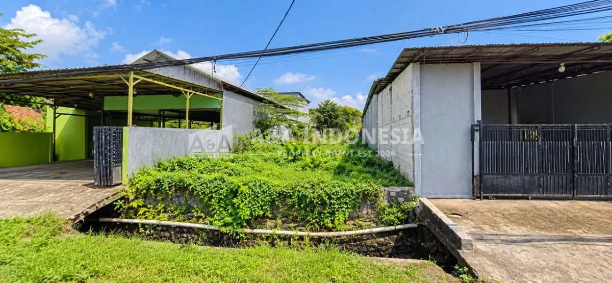 Dijual/Disewakan Tanah Lokasi Strategis Di Raya Made Surabaya Barat