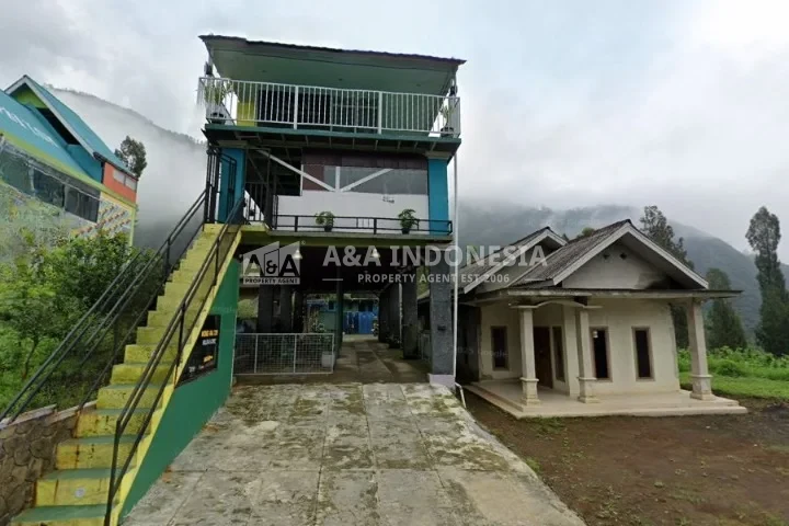 Dijual Villa Bagus dan Terawat Di Raya Bromo Probolinggo