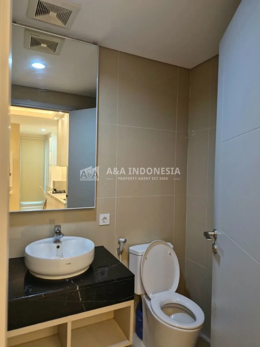 Disewakan Unit Studio Apartemen Grand Sungkono Lagoon Tower Caspian Lokasi Strategis Surabaya Barat - Thumbnail 4