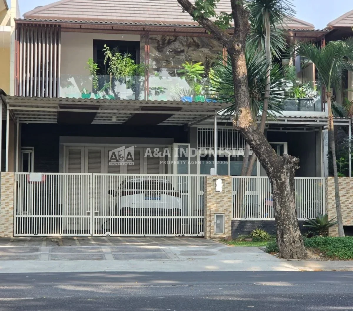 Dijual Rumah Bagus dan Nyaman Di Royal Residence Surabaya Barat