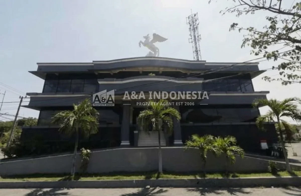 Dijual Hotel Bintang 3 (tiga) Raya Demak Lokasi Strategis Surabaya Utara