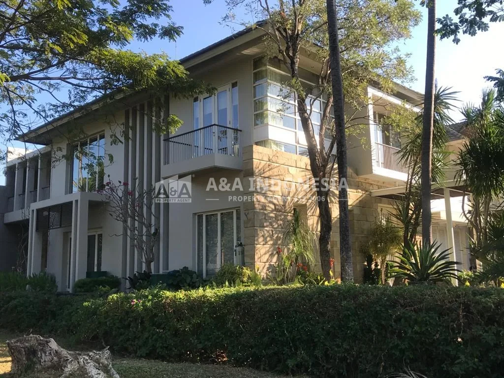 Jual Rumah 2 Lantai Mewah Diamond Hill Lokasi Prestisius Citraland Utama Surabaya